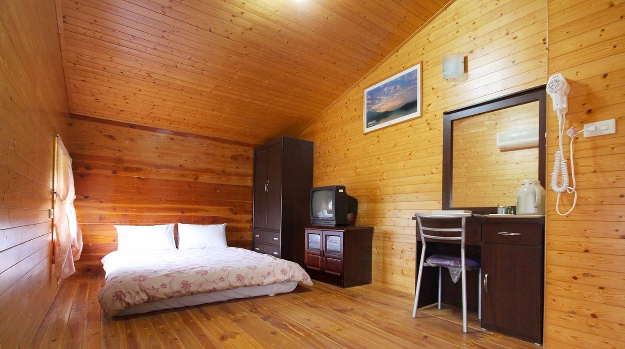 Sun Moon Lake Wild Flower Bed and Breakfast Yuchi Esterno foto