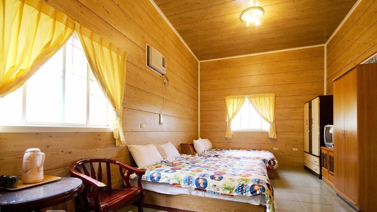Sun Moon Lake Wild Flower Bed and Breakfast Yuchi Esterno foto