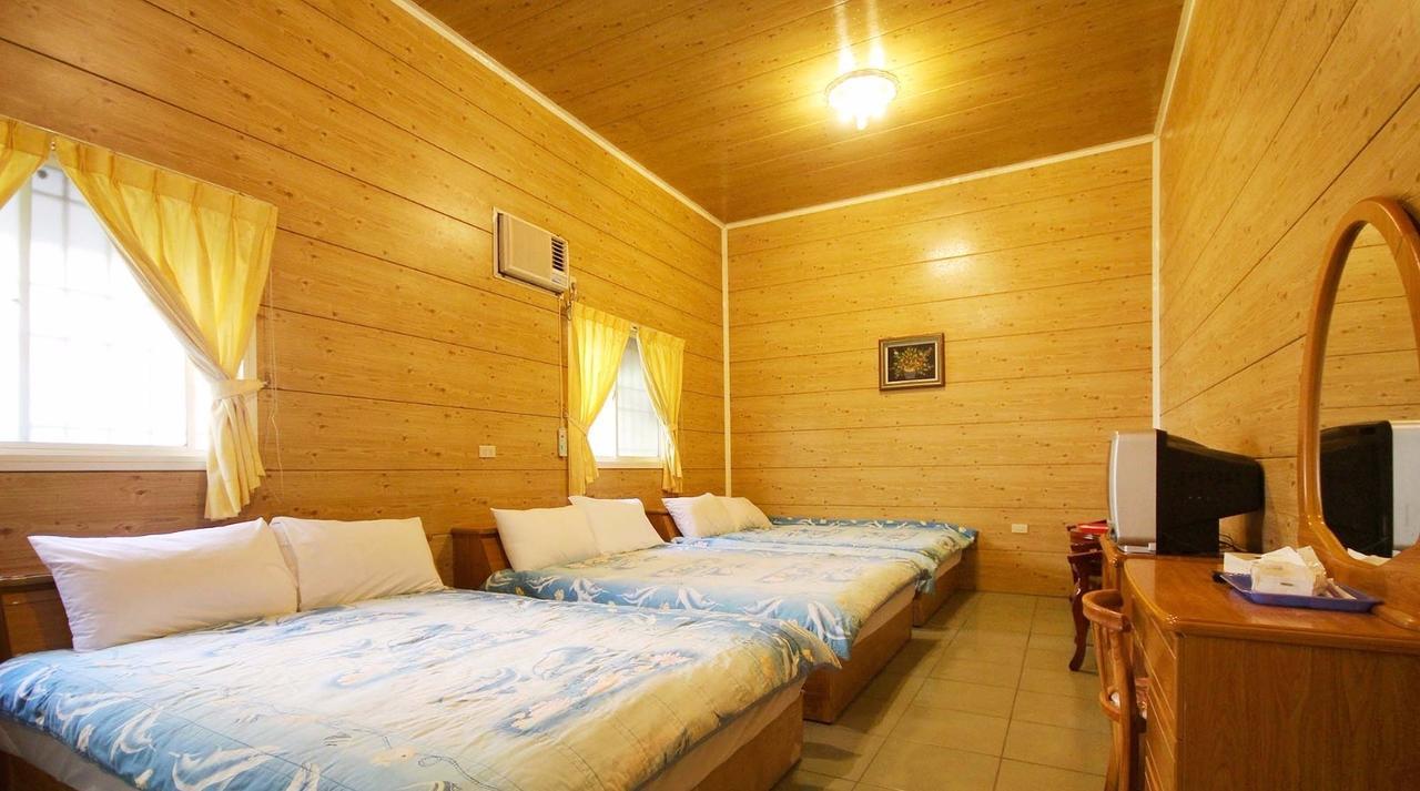 Sun Moon Lake Wild Flower Bed and Breakfast Yuchi Esterno foto